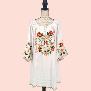 Chic Connection NWT Embroidered Cover Up Dress Medium